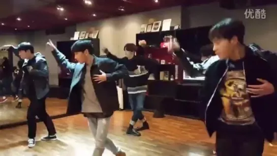 Watch out dance practice. Chinese version