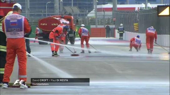 Diesel spillage delays start of #FP1 at the #RussianGP