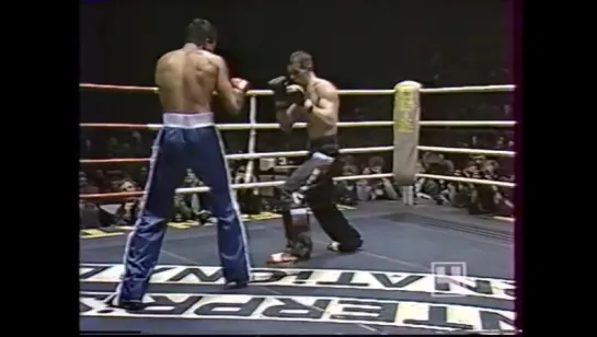 Вадим Украинцев - Ричард Хилл. Vadim Ukraintsev vs Richard Hill. Kickboxing. Moscow Russia. 1992