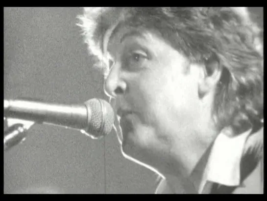 Paul McCartney – Paul Is Live (1994) In Concert On The New World Tour (2003)