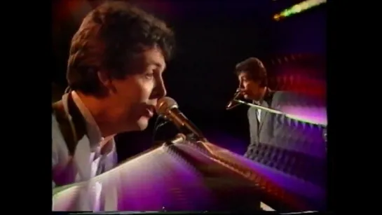 Paul McCartney  Wings – Arrow Through Me (1979)