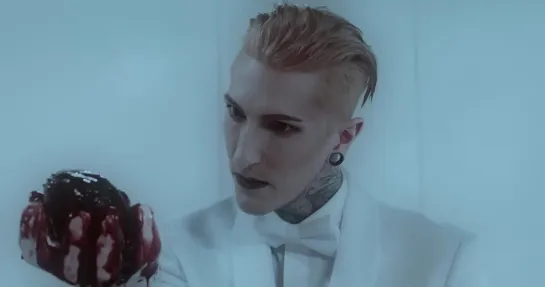 Motionless In White - Thoughts & Prayers