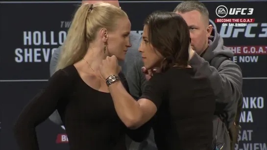 ufc 231 - jedrzejczyk vs shevchenko - press-conference staredown