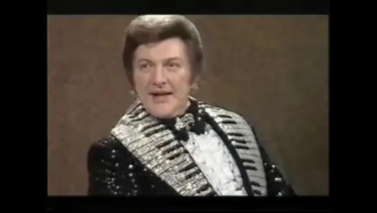 Liberace talks about Elvis