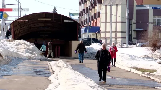 Альметьевские оперативники вернули похищенную коляску хозяйке