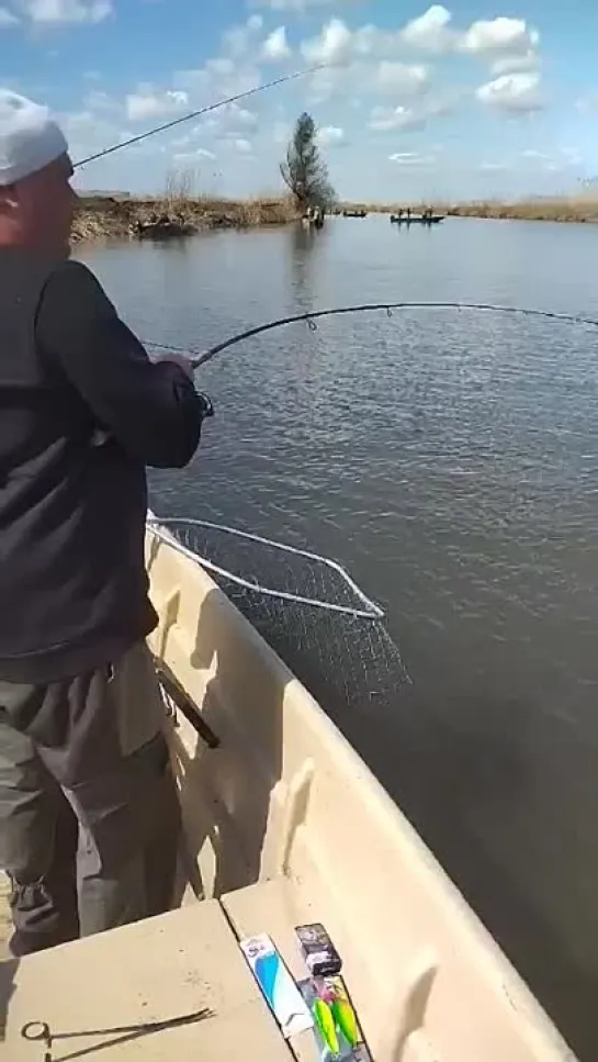 Видео от Просто о рыбалке