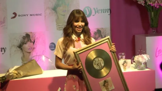 Lali Espósito - Recibe el Disco de Oro "Soy"