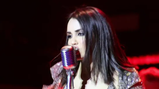 Lali Esposito "Desamor" #LaliEnVivo - Luna Park 10/11/17 HD