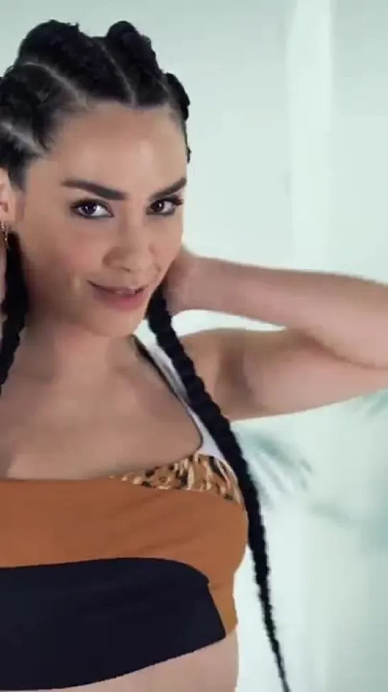 Lali x Puma