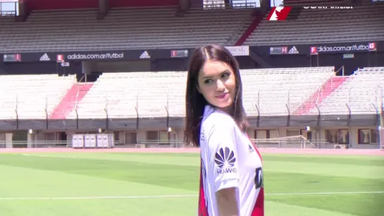 Lali Espósito en el Monumental