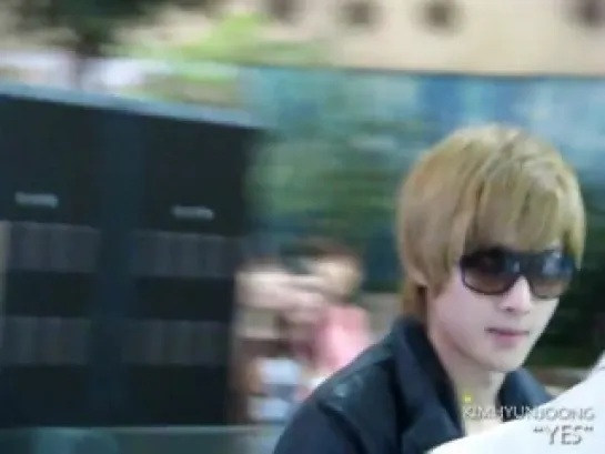 Kim Hyun Joong @ Gimpo Airport [08.11.11]