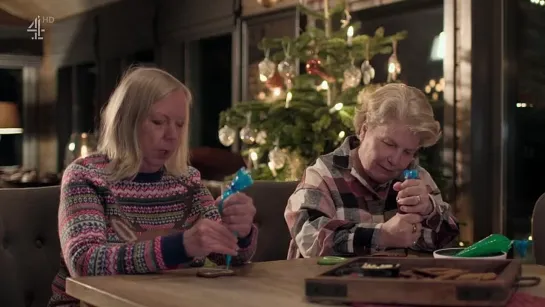 Extraordinary Escapes With Sandi Toksvig S02E07 - Norway At Christmas (Dr Maggie Aderin-Pocock, Deborah Meaden, Fay Ripley)