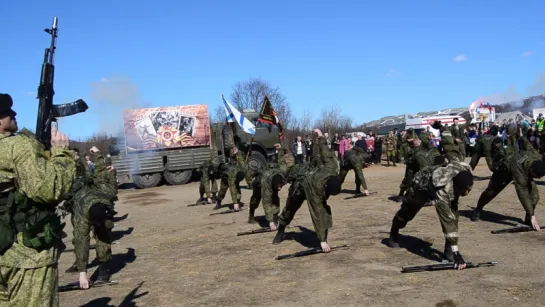 7  мая  выступление  морпехов  в  Долине  славы