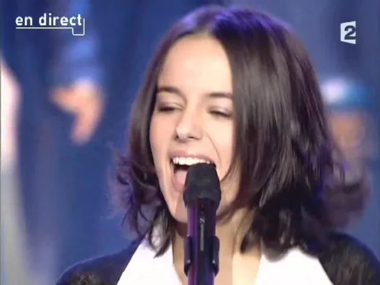 Alizee - Ella Elle La, (Live) -2004