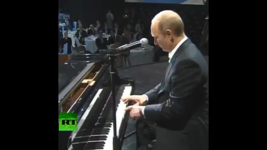 Putin on Piano playing - Dr. Dre ft. Snoop Dogg - Still D.R.E. 🎹