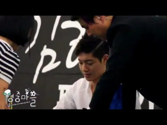 Kim Hyun Joong @ ‘Break Down’ album fansign event [19.06.11]