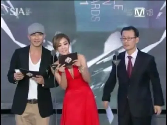 winner Kim Hyun Joong (2011 Style Icon Awards) [03.11.11]