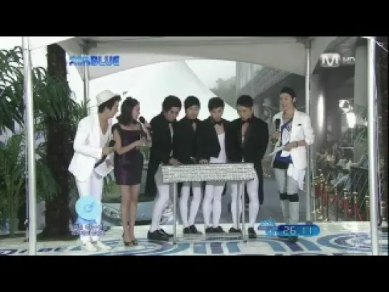 Kim Hyung Jun MC @ Mnet 20s Choice Blue Carpet [07.07.11]