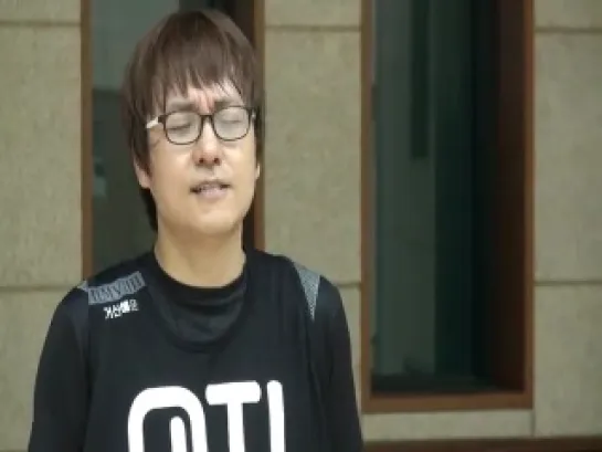 Heo Young Saeng playing basketball [26.07.11]