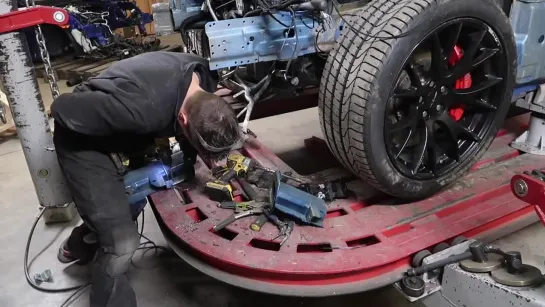 Rebuilding a Wrecked 2016 Dodge Hellcat Part 4