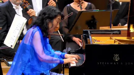 Mitsuko Uchida - Bach French Suite - Sarabande