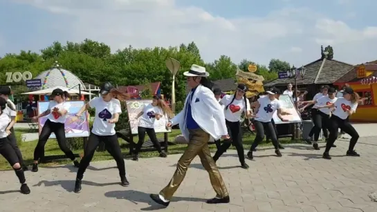 Michael Jackson  Impersonator Pavel Talalaev Smooth Criminal( flash mob)