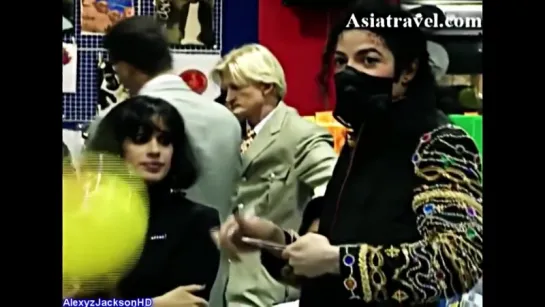 Michael Jackson - Shopping in Thailand 1996 HD