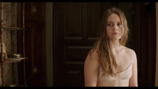 Hera Hilmar - An Ordinary Man (2017)