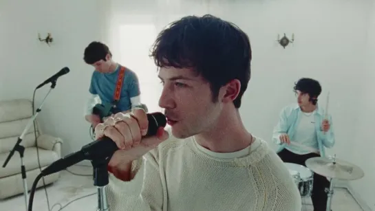 Wallows – Calling After Me (Official Video)-(1080p)