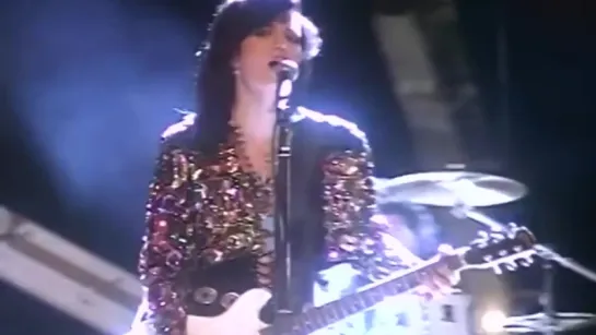 Joan Jett - Dirty Deeds Done Dirt Cheap.720 mp4