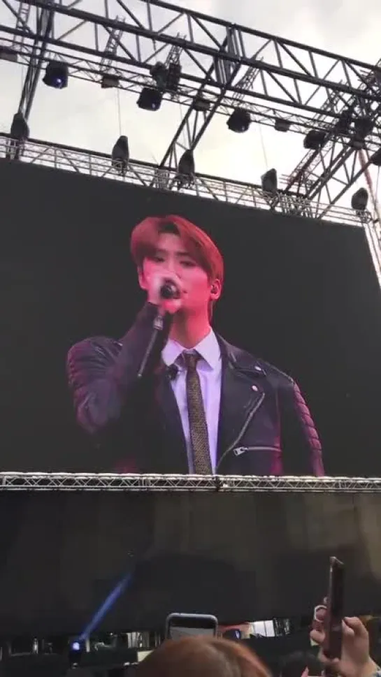 181209 NCT U - Without You @ MAYA International Music Festiva