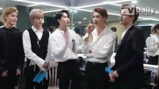 180926 NCT 127 @ SOBA 2018 waiting room attack