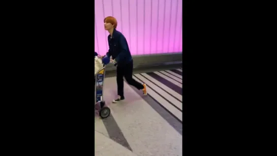 [fancam] 181003 Airport LAX