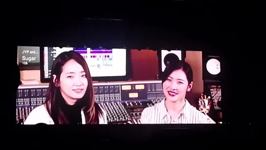 [141108] Yeeun & Sunmi @ Samsung Milk Music Live Station JYP Introduction video