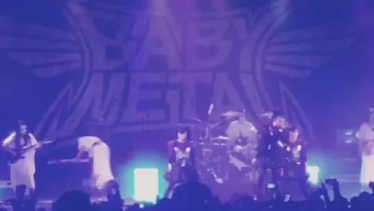 BABYMETAL - Su talks with crowd 2 - Karate - NY - 2016.05.04