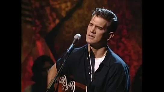 Chris Isaak – "Blue Hotel" (Unplugged, 1995)