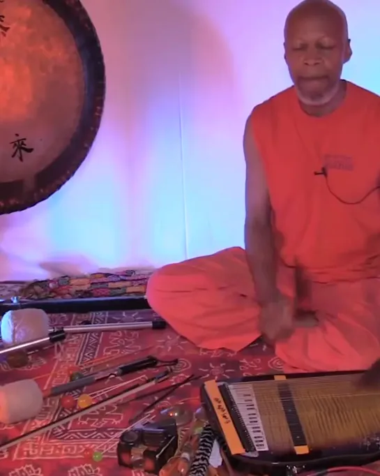 Laraaji Boiler Room London - Deep Listening Session