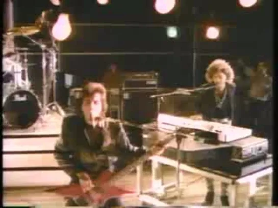 Bon Jovi - In & Out Of Love