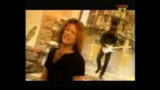 Bon Jovi - This Aint A Love Song