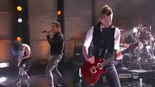 Skillet - Rise (Live on Conan O'Brien Show) HD 1080p.mp4