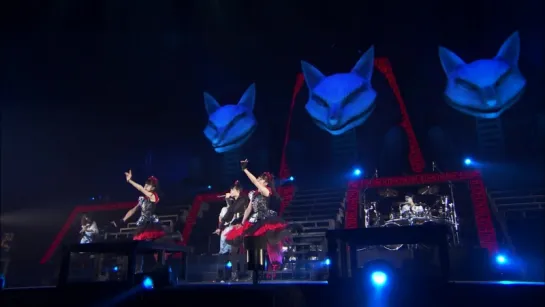 6. BABYMETAL - Uki Uki Midnight (Live at Yokohama 2015)