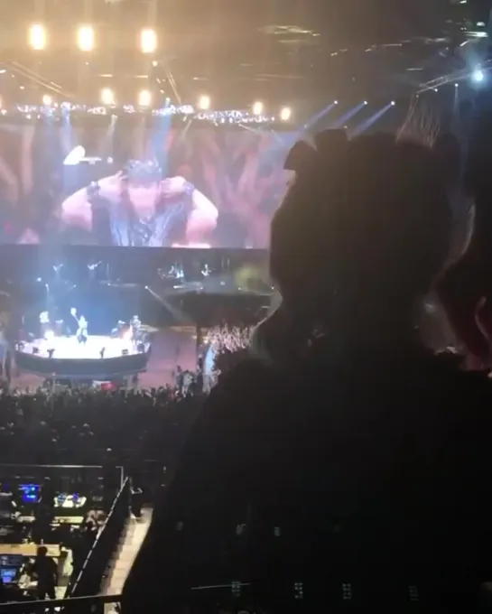 [Other] Little girl at the Forum