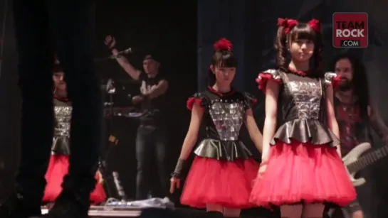 Babymetal & Dragonforce openning gimme choko