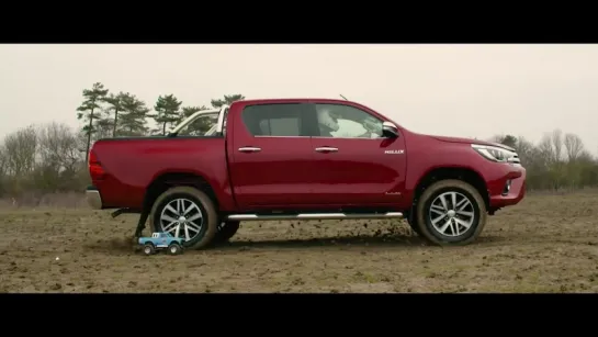 Hilux - Little and Large Mudding