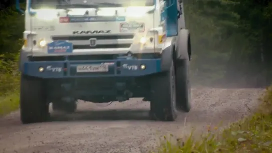 VW Polo-R WRC vs. KAMAZ-Master