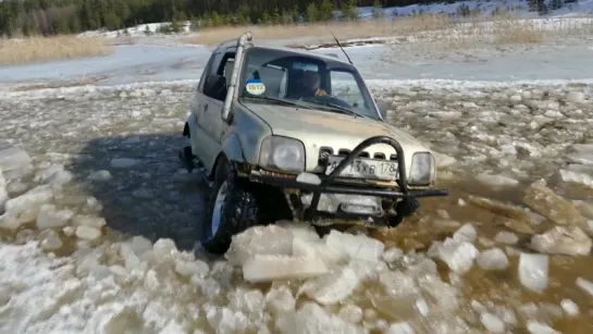 ГАЗ 66 и Suzuki Jimny ломают лёд полностью!