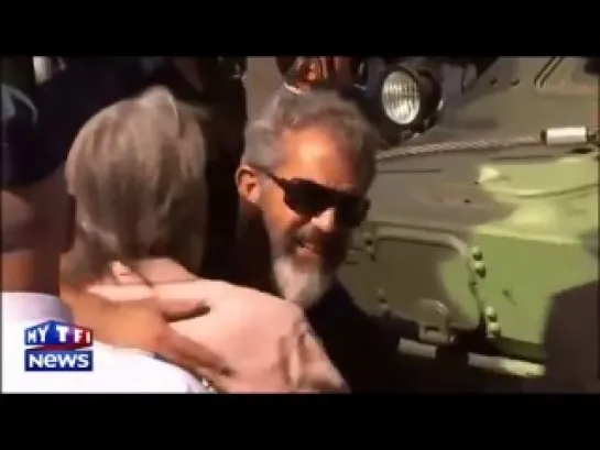 'The Expendables 3' cast roll in to Cannes on a tank!!