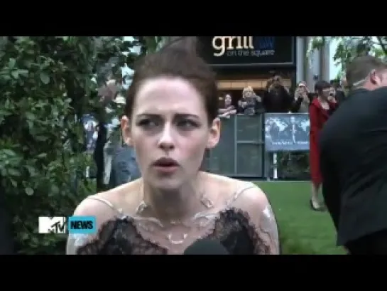 Interview  Kristen for MTV  at black carpet of SWATH  premiere in LONDON