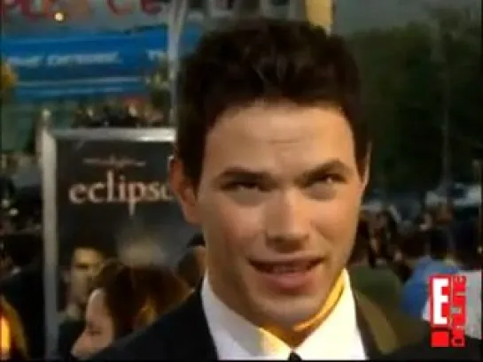 Live From the Red Carpet: "Eclipse" Premiere: Kellan Lutz