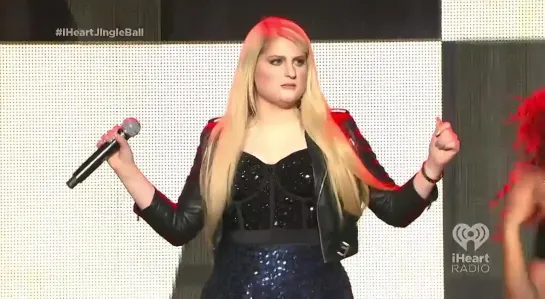 Meghan Trainor – Lips Are Movin / All About That Bass (Live @ iHeartRadio Jingle Ball)